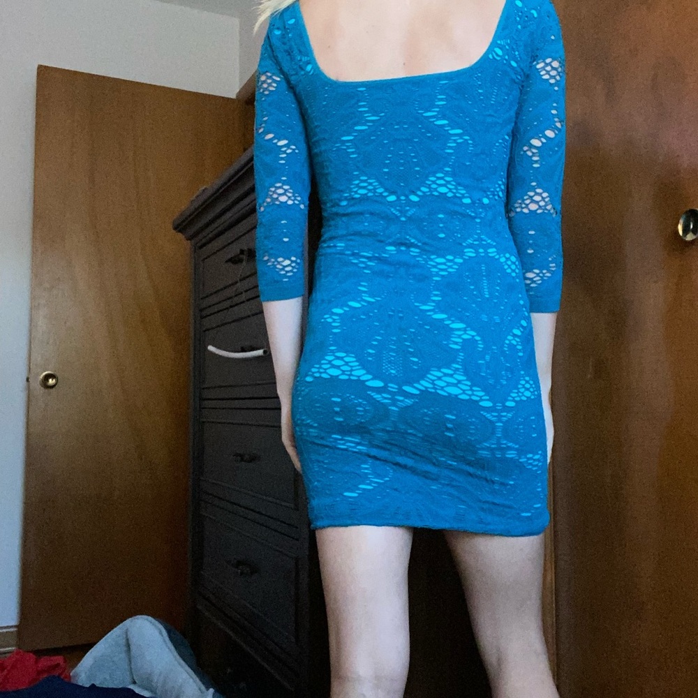 Form fitting 3/4 sleeve length blue mesh dress